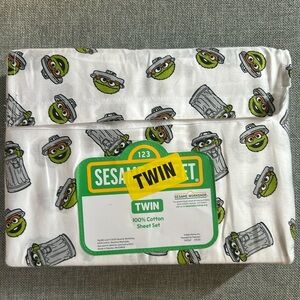 Sesame Street Characters Oscar the Grouch Sheet Set - Twin